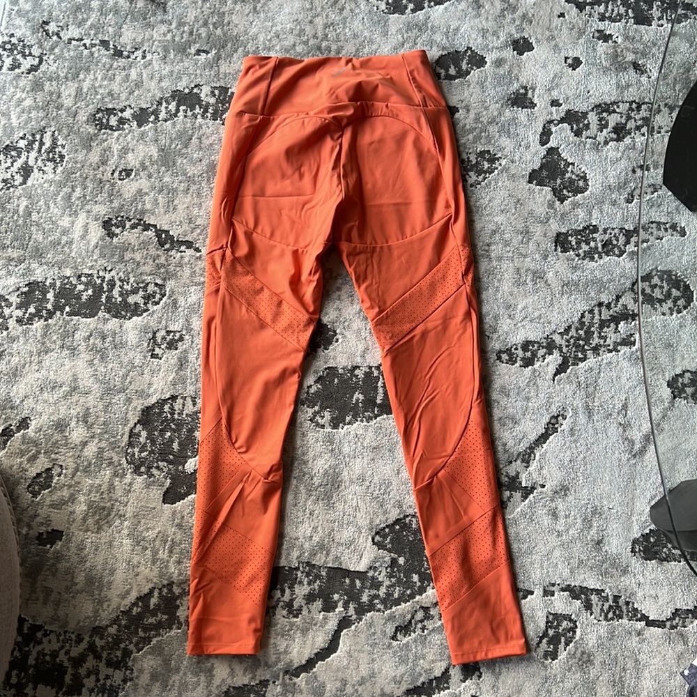 Orange Size small Gym Shark Leggings - Picture 2 of 5